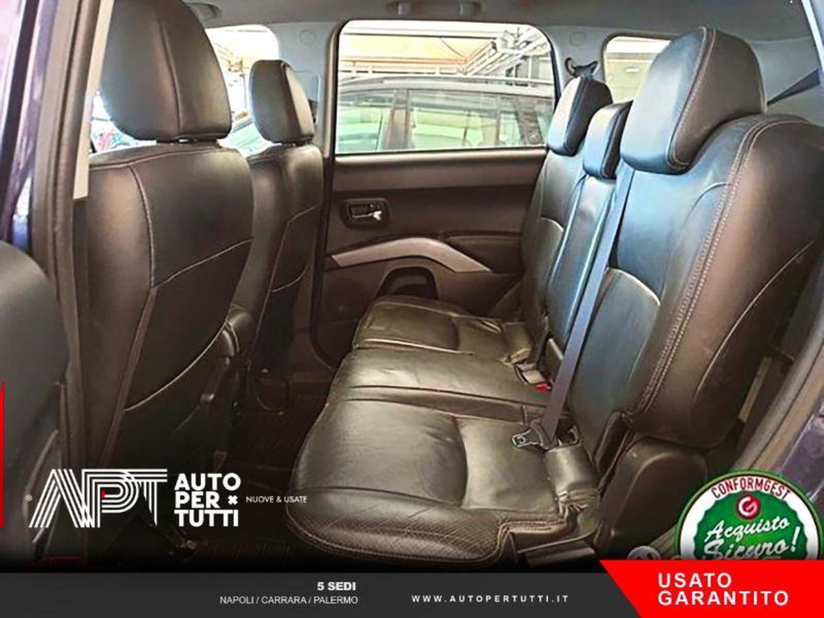 Mitsubishi Outlander 2.0 DI-D Instyle DPF 7p.ti (15)