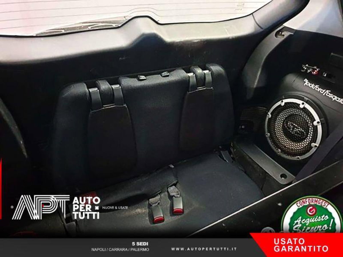 Mitsubishi Outlander 2.0 DI-D Instyle DPF 7p.ti (16)