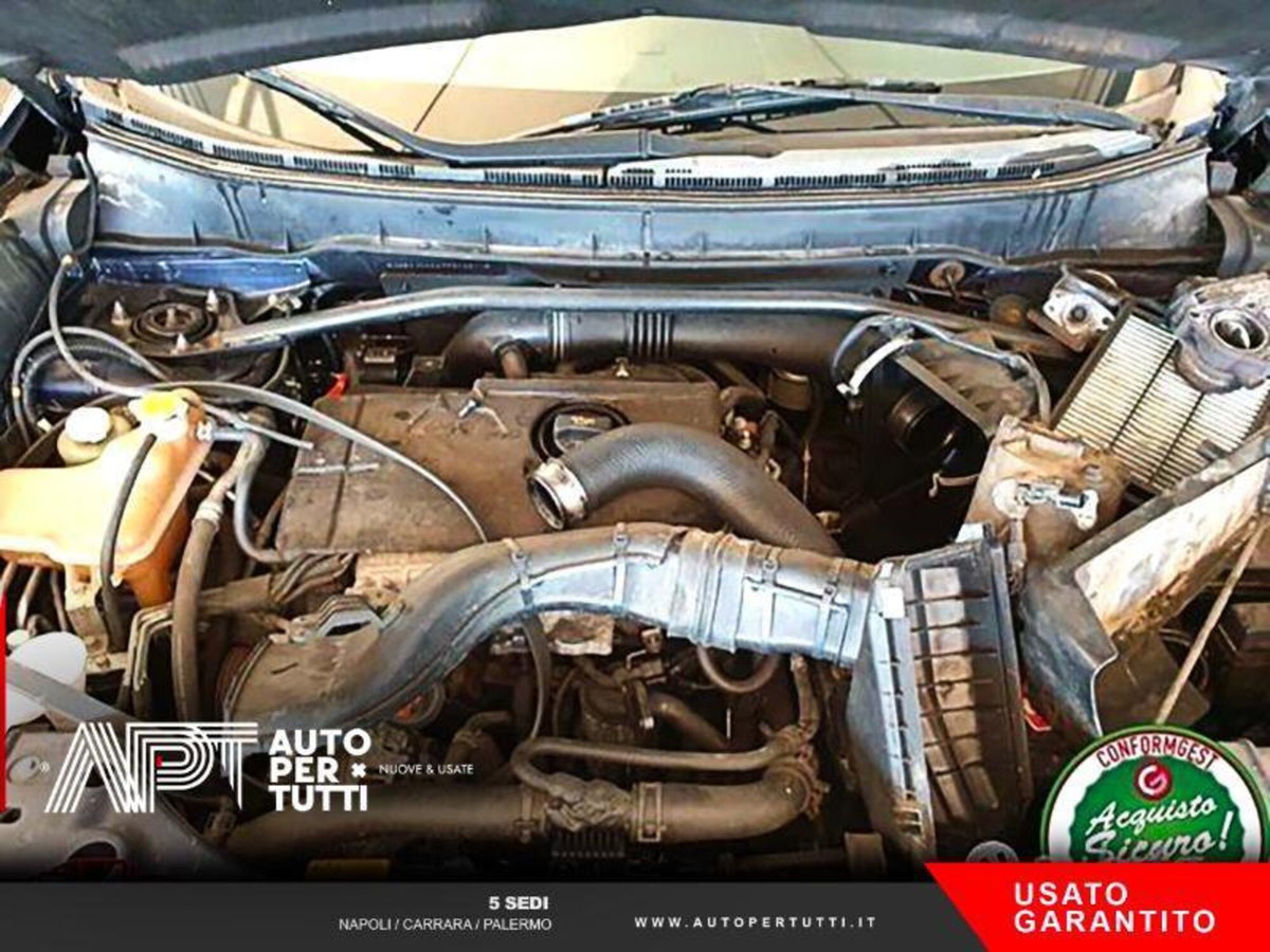 Mitsubishi Outlander 2.0 DI-D Instyle DPF 7p.ti (17)