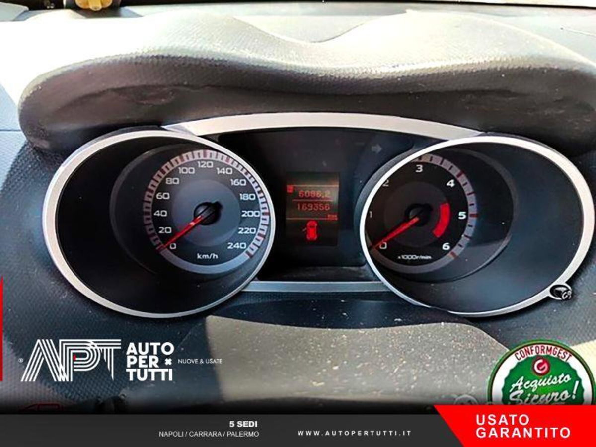 Mitsubishi Outlander 2.0 DI-D Instyle DPF 7p.ti (5)