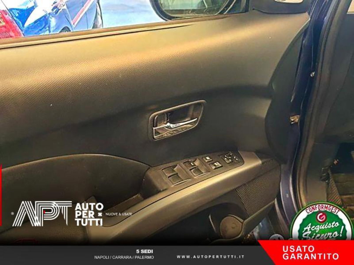 Mitsubishi Outlander 2.0 DI-D Instyle DPF 7p.ti (6)