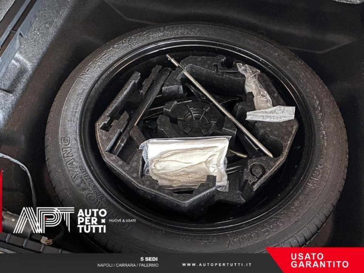 Volvo V90 D5 AWD Geartronic Inscription (14)