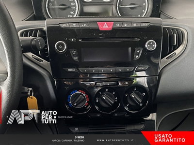Lancia Ypsilon 0.9 TwinAir 85 CV 5 porte Metano Ecochic Elefantino (12)