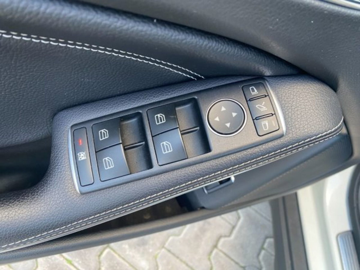 Mercedes-Benz GLA SUV 200 d Automatic 4Matic Sport (13)