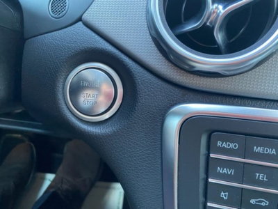 Mercedes-Benz GLA SUV 200 d Automatic 4Matic Sport (15)
