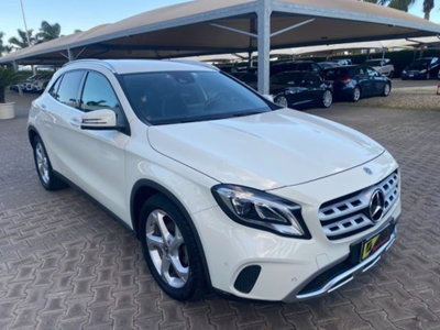 Mercedes-Benz GLA SUV 200 d Automatic 4Matic Sport (2)