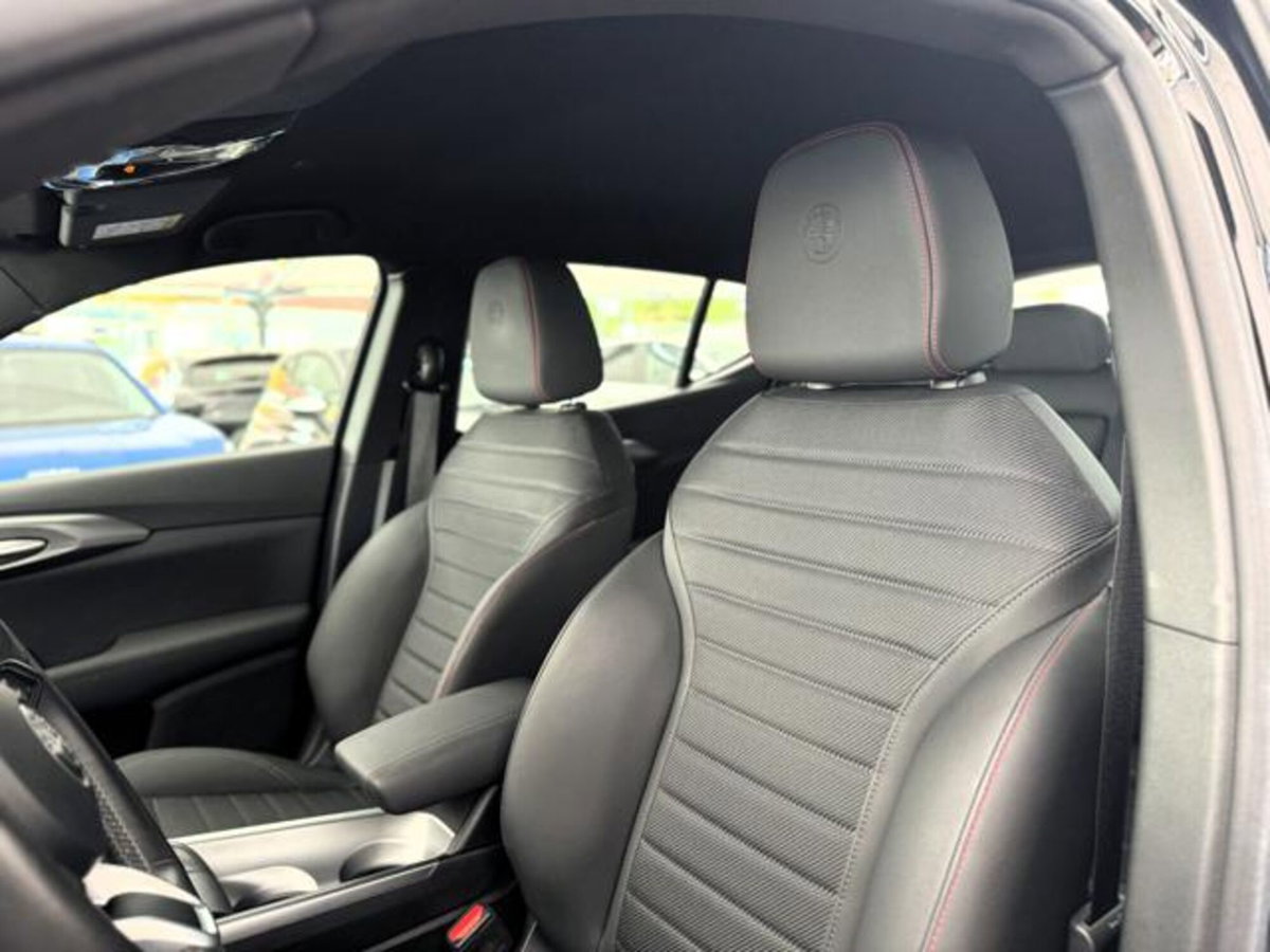 Alfa Romeo Tonale 1.6 Sprint 130cv tct6 (8)