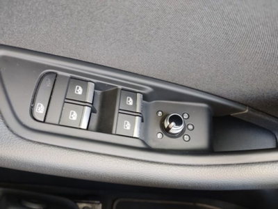 Audi A4 Avant 30 TDI/136 CV S tronic Business Advanced (15)
