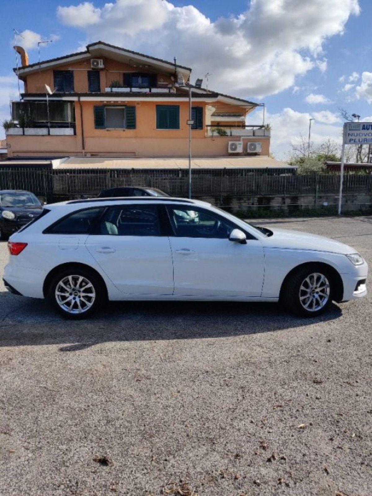 Audi A4 Avant 30 TDI/136 CV S tronic Business Advanced (5)