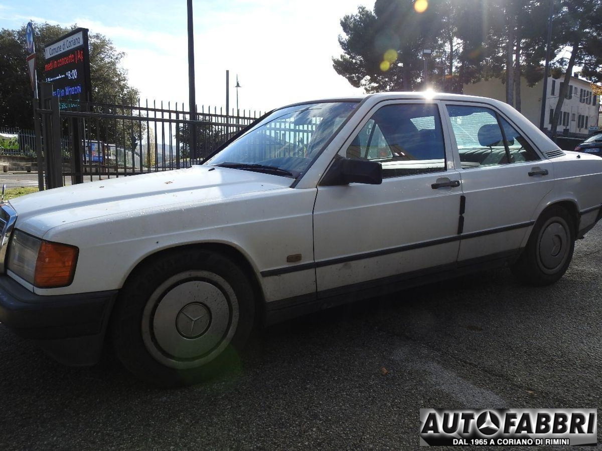 Mercedes-Benz 190 2.6 E
