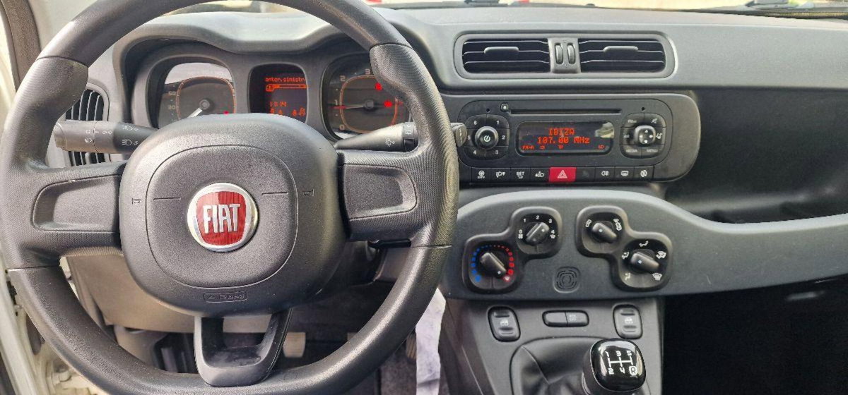 Fiat Panda 1.3 MJT 95 CV S&S Easy (19)