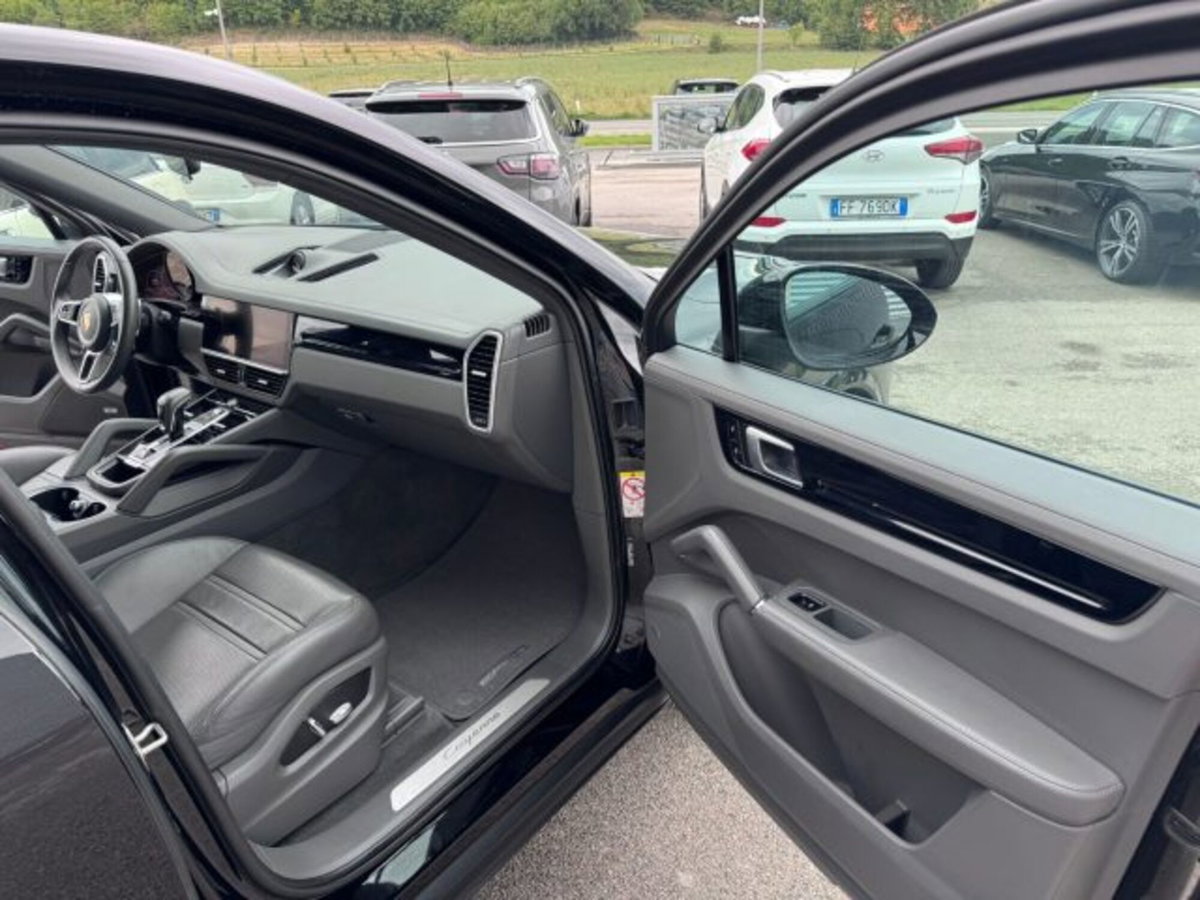 Porsche Cayenne Coupé 3.0 V6 (8)