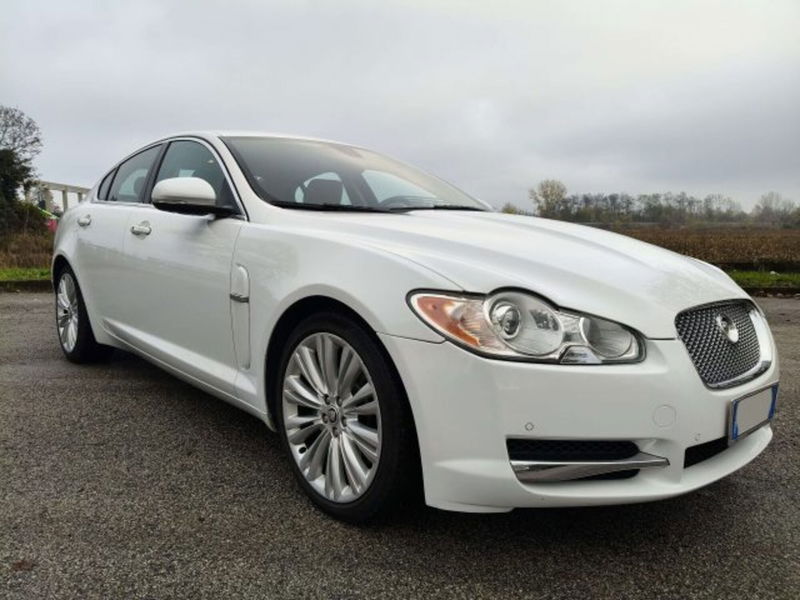 Jaguar XF 3.0 D V6 Luxury