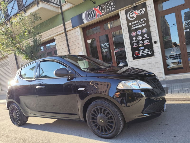 Lancia Ypsilon 1.2 69 CV Argento