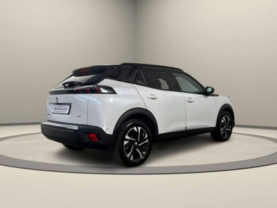 Peugeot 2008 motore elettrico 136 CV GT Pack (4)
