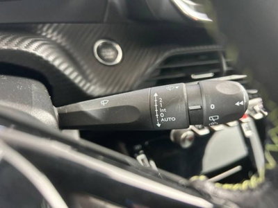 Peugeot 2008 motore elettrico 136 CV GT Pack (6)