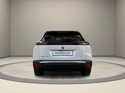 Peugeot 2008 motore elettrico 136 CV GT Pack (4)