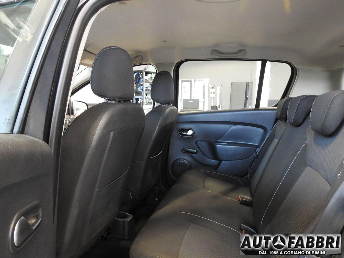 Dacia Sandero 1.0 SCe 12V 75CV (13)