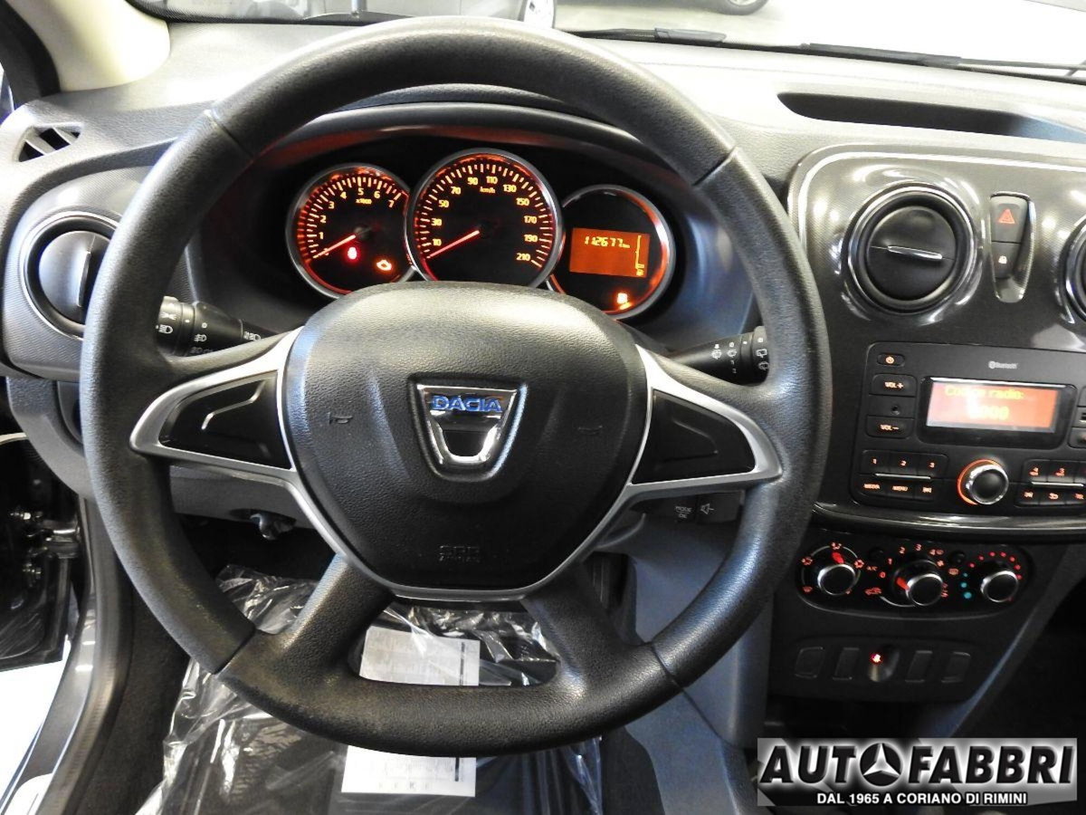 Dacia Sandero 1.0 SCe 12V 75CV (14)