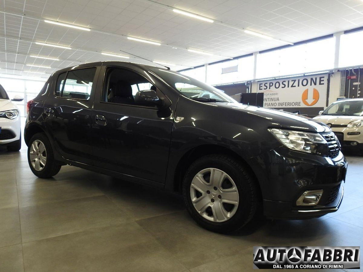 Dacia Sandero 1.0 SCe 12V 75CV (2)