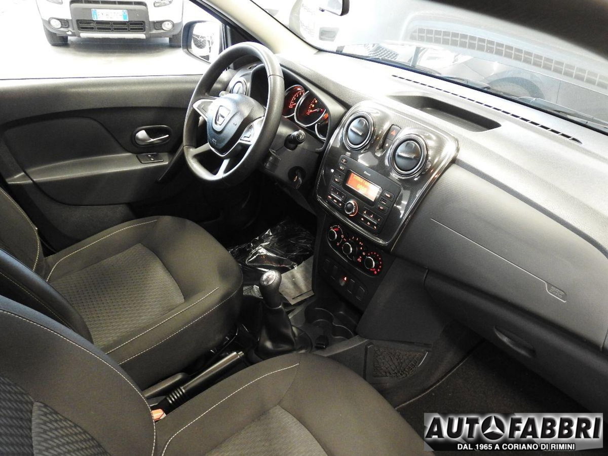 Dacia Sandero 1.0 SCe 12V 75CV (8)