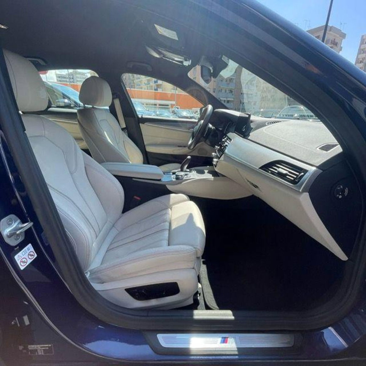 BMW Serie 5 520d Msport (11)