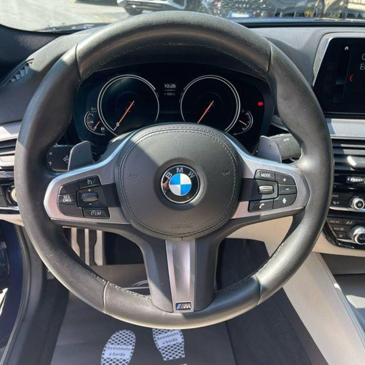 BMW Serie 5 520d Msport (12)