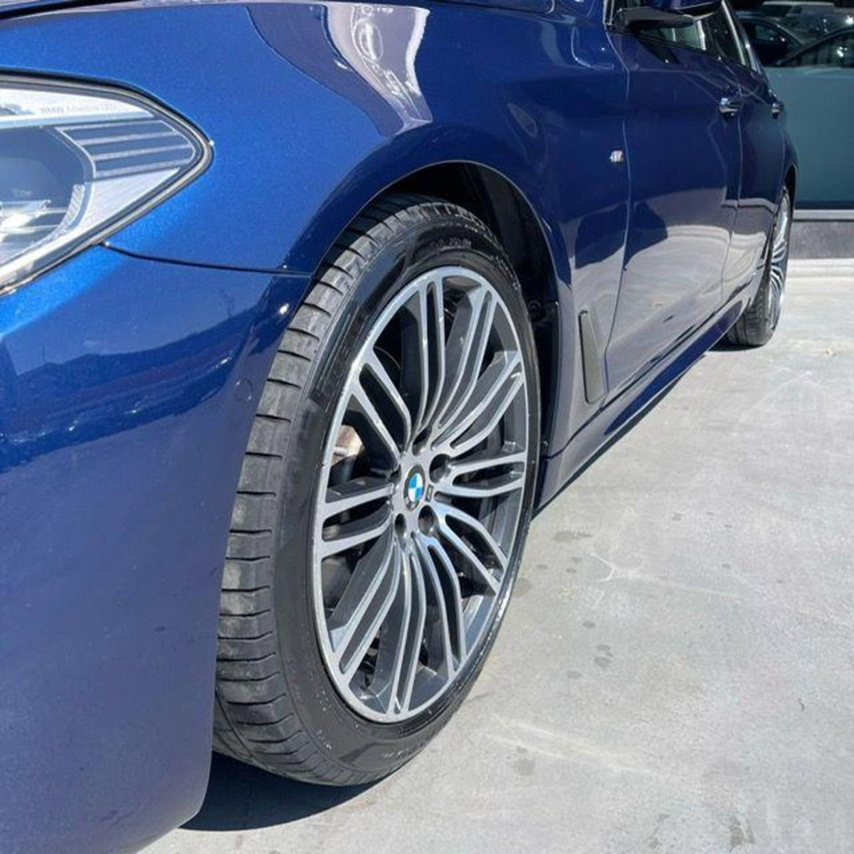 BMW Serie 5 520d Msport (4)