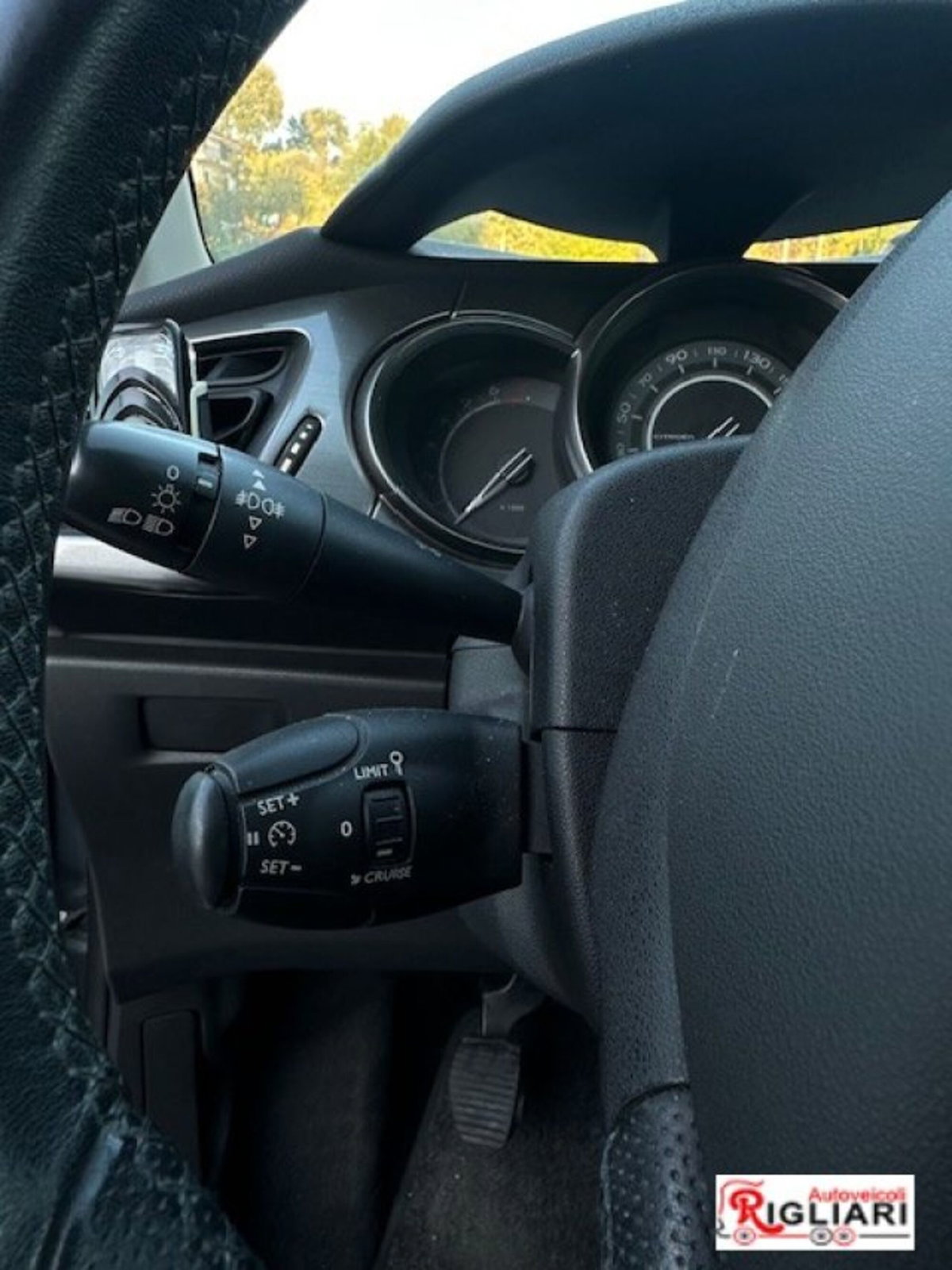 Citroen C3 1.4 Exclusive Style (11)