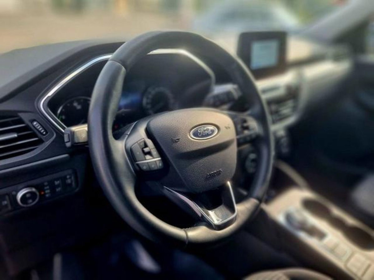 Ford Kuga 2.5 Plug In Hybrid 225 CV CVT 2WD Titanium (13)