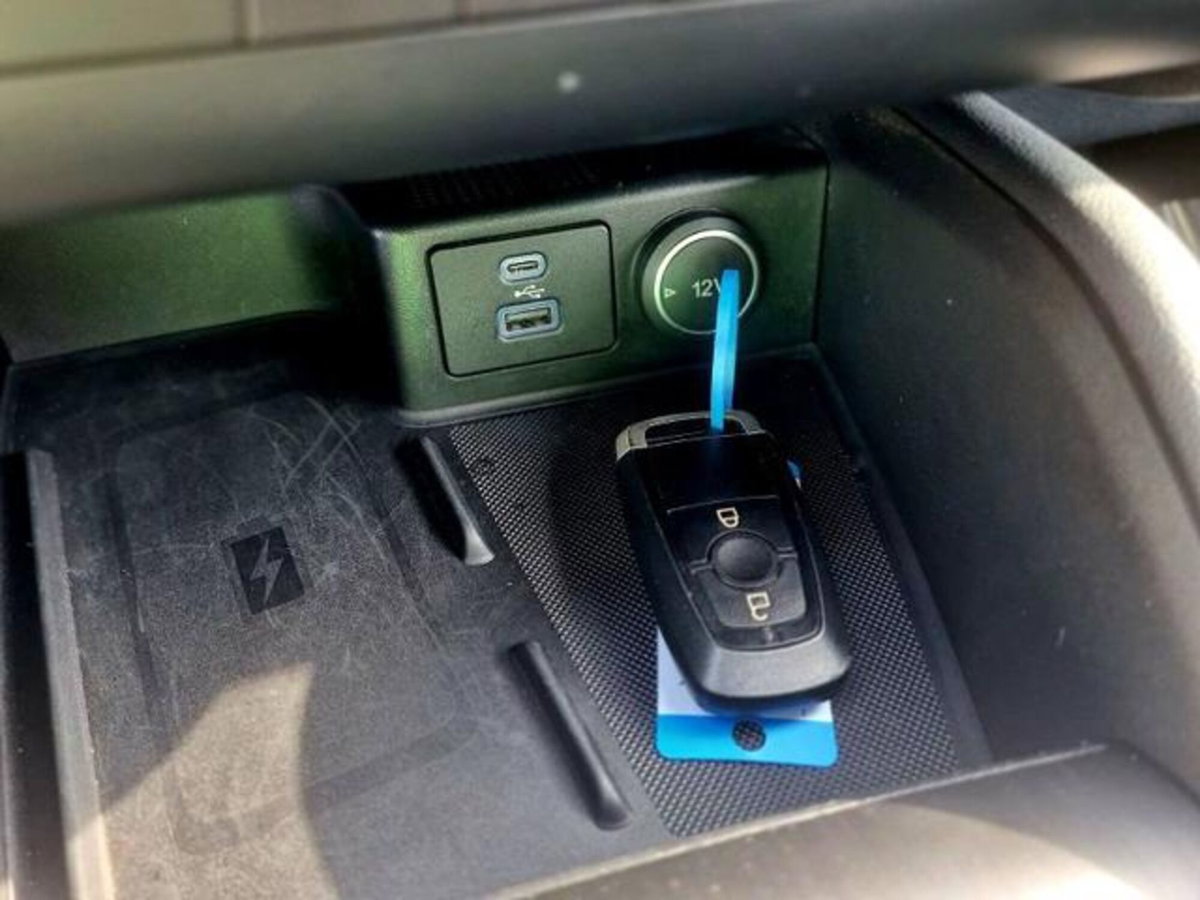 Ford Kuga 2.5 Plug In Hybrid 225 CV CVT 2WD Titanium (17)