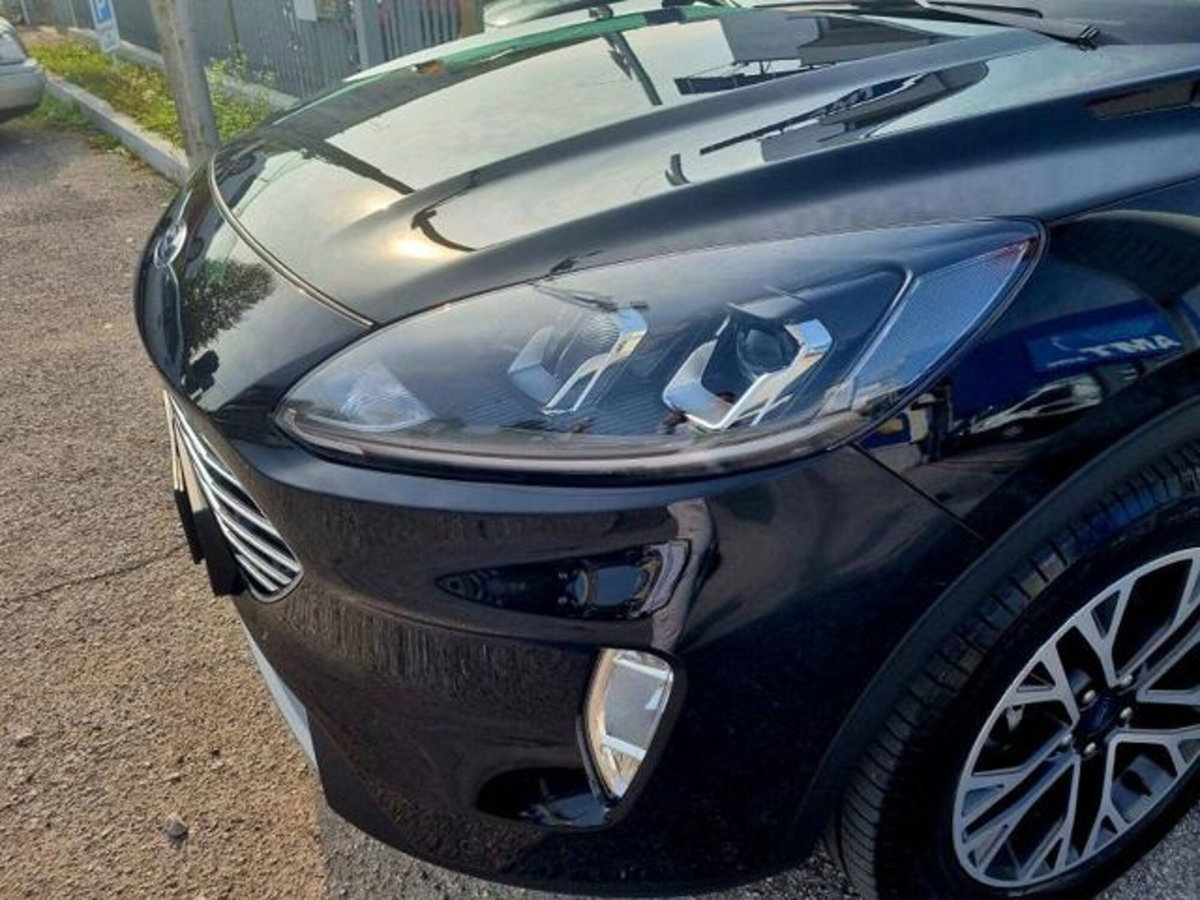 Ford Kuga 2.5 Plug In Hybrid 225 CV CVT 2WD Titanium (5)