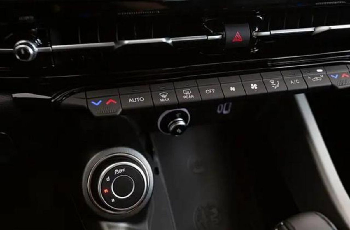 Alfa Romeo Tonale 1.5 hybrid Sprint 130cv tct7 (6)