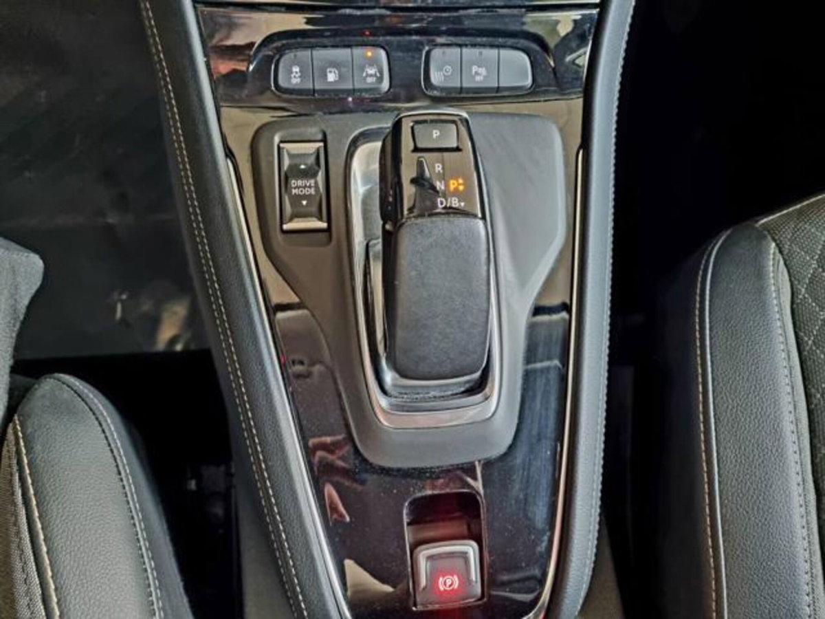 Opel Grandland X 1.6 Turbo 180 CV Start&Stop aut. Ultimate (10)