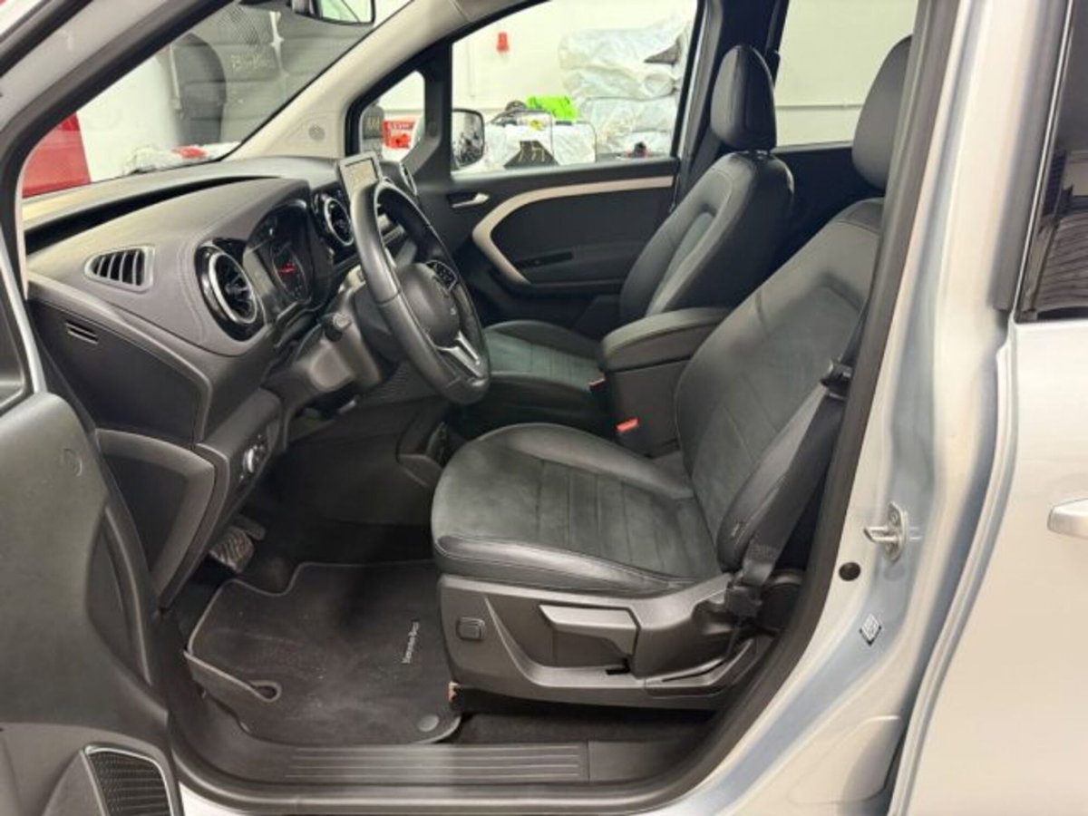 Mercedes-Benz Classe B 160 d Premium (10)