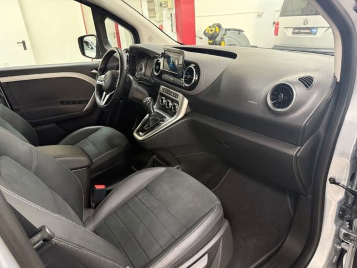 Mercedes-Benz Classe B 160 d Premium (2)