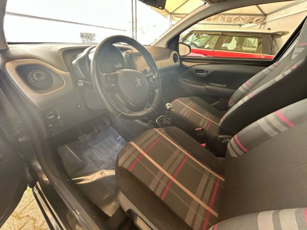 Peugeot 108 82 5 porte Allure (5)