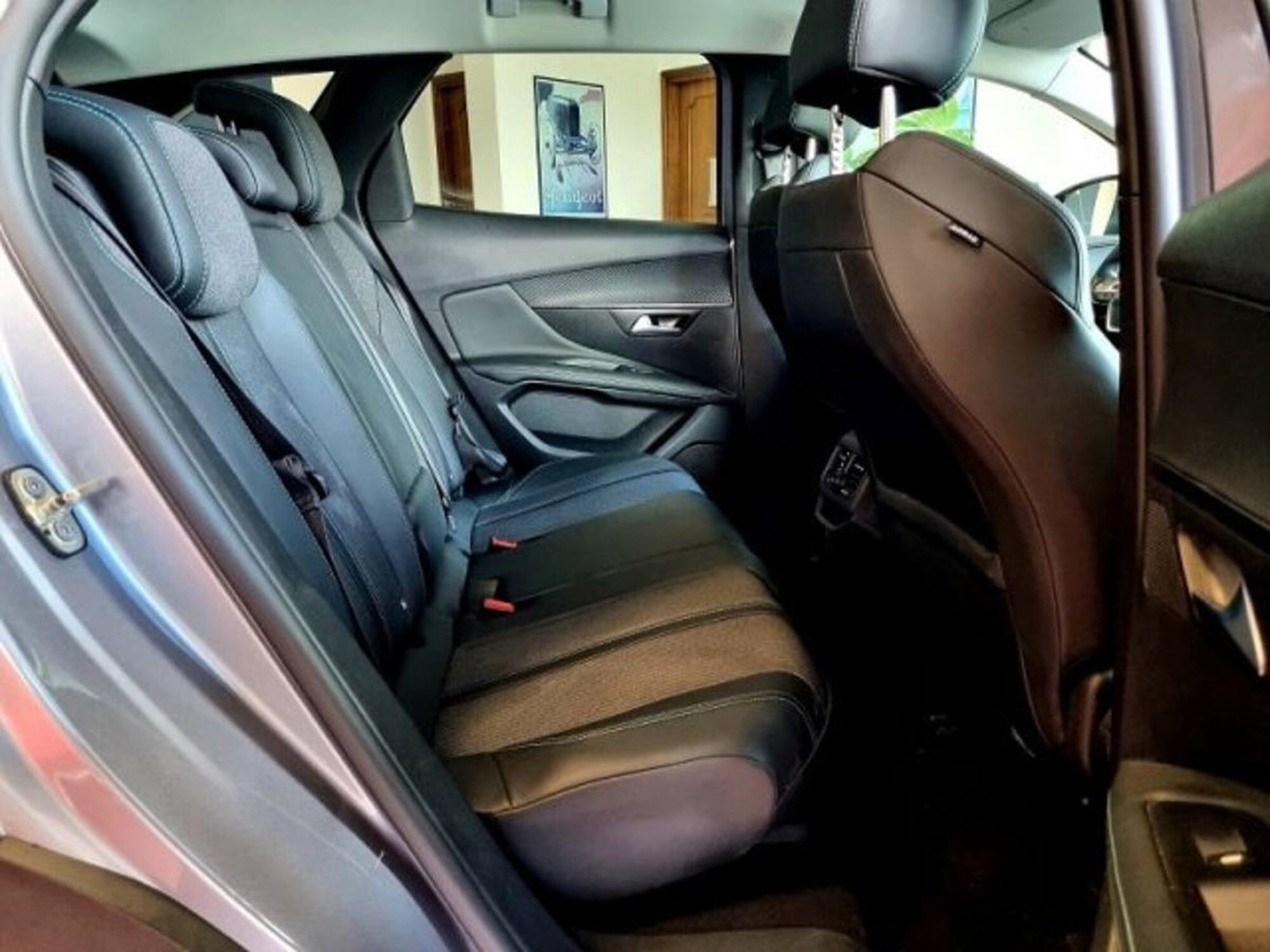 Peugeot 3008 PureTech Turbo 130 S&S Allure Pack (19)