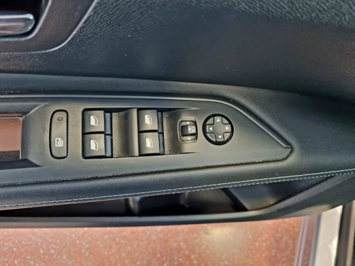 Peugeot 3008 PureTech Turbo 130 S&S Allure Pack (20)