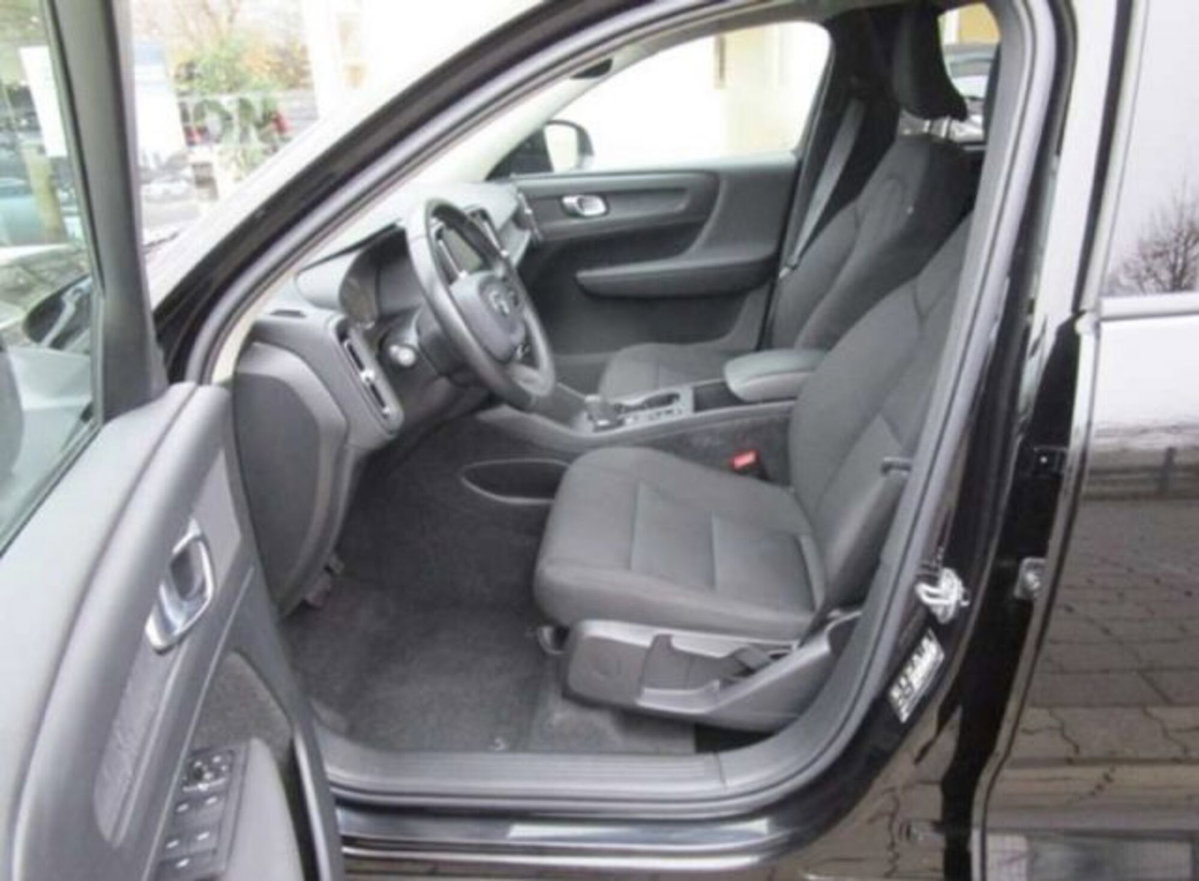Volvo XC40 B3 automatico Essential (10)
