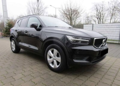Volvo XC40 B3 automatico Essential (4)