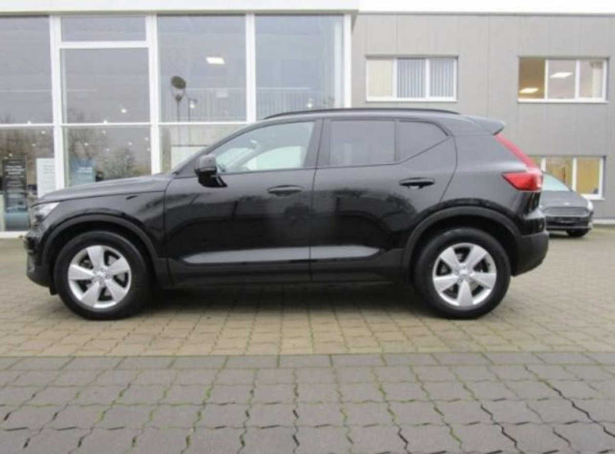 Volvo XC40 B3 automatico Essential (5)