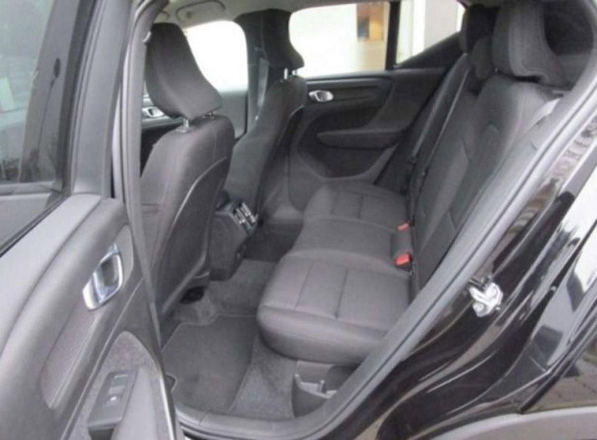 Volvo XC40 B3 automatico Essential (7)