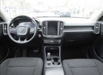 Volvo XC40 B3 automatico Essential (9)