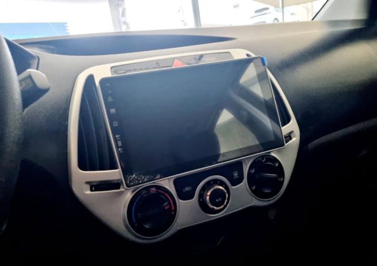Hyundai i20 1.2 5p. Sound Edition (3)