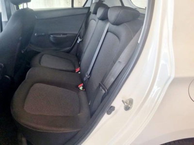 Hyundai i20 1.2 5p. Sound Edition (8)