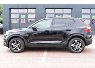 Volvo XC40 D3 Geartronic R-design (4)