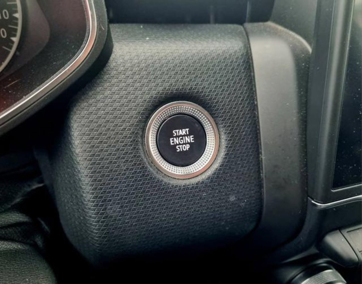Renault Clio TCe 90 CV 5 porte Zen (17)