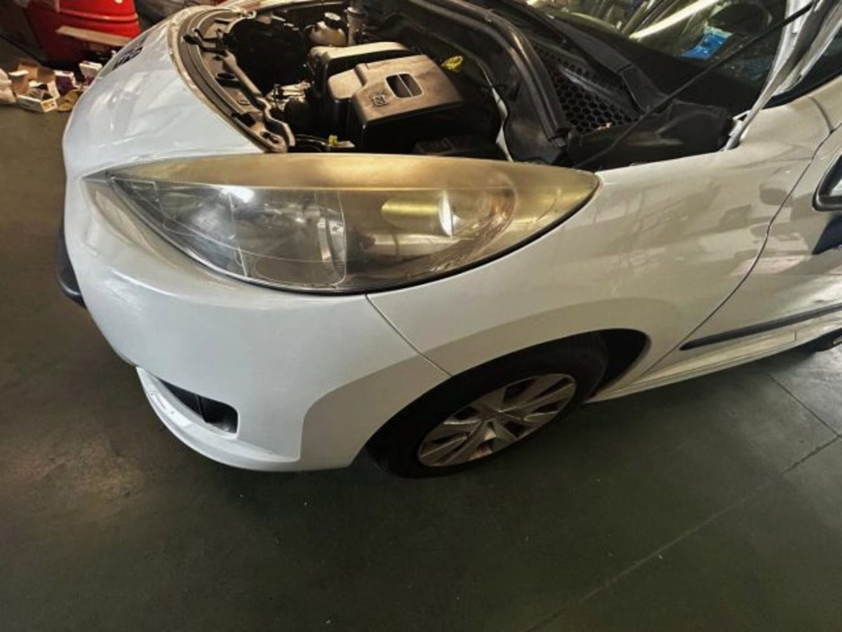 Peugeot 207 8V 75CV 5p. X Line (14)