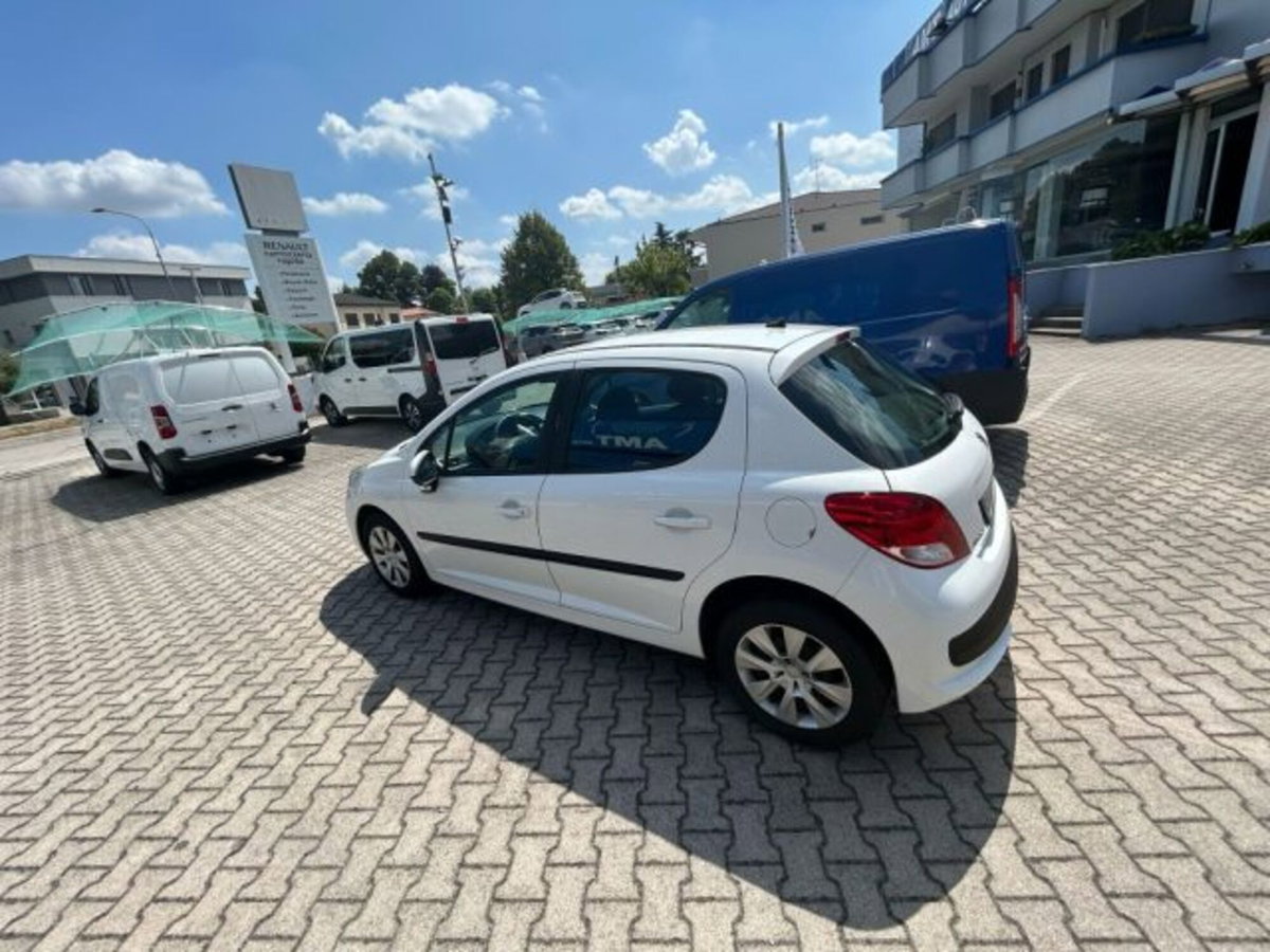 Peugeot 207 8V 75CV 5p. X Line (5)